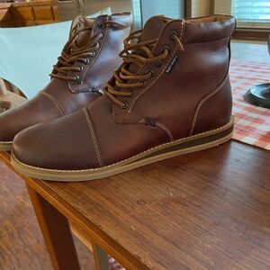 *** Never Worn *** Men’s  Harimari Boots Size 10